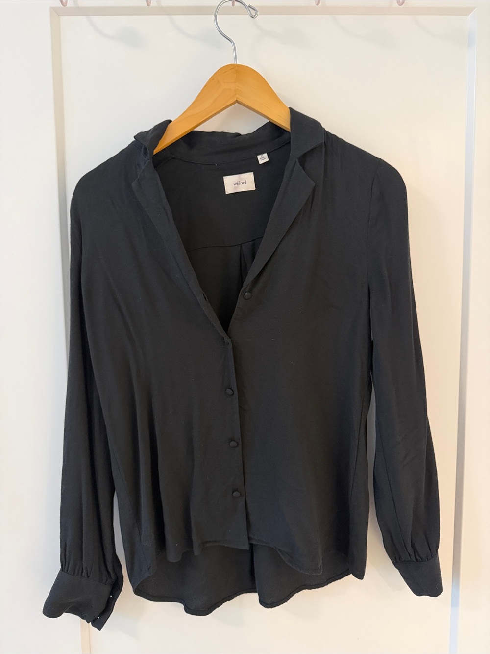 Wilfred Black Button-Front Long Sleeve Shirt with Collar